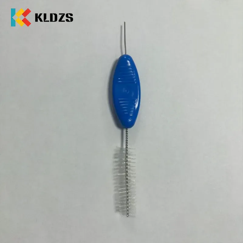 11 mm x 95 mm endoskopska čistilna krtača