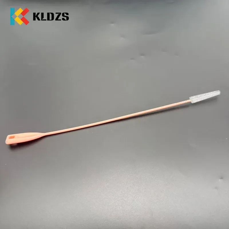 Kaj je slamnata krtača in njena uporaba pri sodobnem čiščenju?
